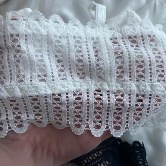 NWT: set of two 32B - super comfortable front close bras - Picture 3 of 7